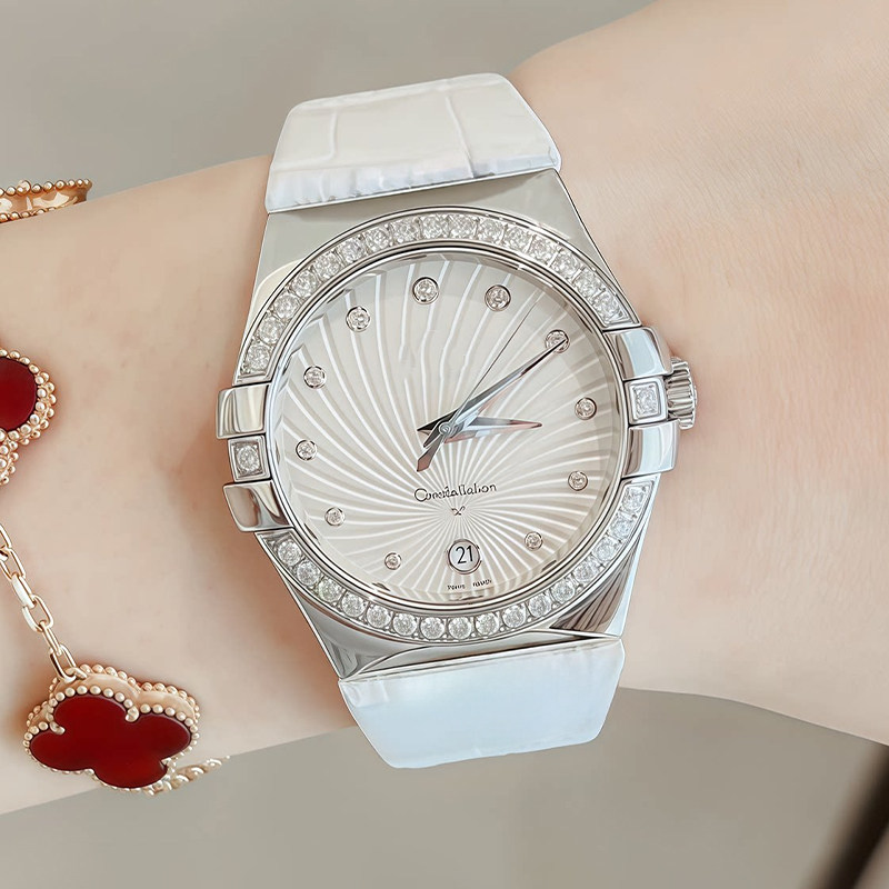 Gebogenes Lederarmband für Dam – Omega Watch Constellation Bewertung und Preis