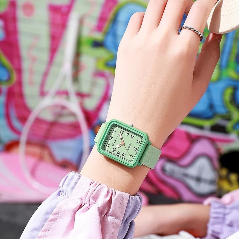 Mode Rechteck Zifferblatt Dame – Silicone Band Women Bewertung und Preis